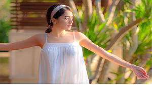 Bokep BTS Model Indah Monica Pose Bugil Memek Tembem Wow! Bokep BTS Model Indah Monica Pose Bugil Memek Tembem Wow!